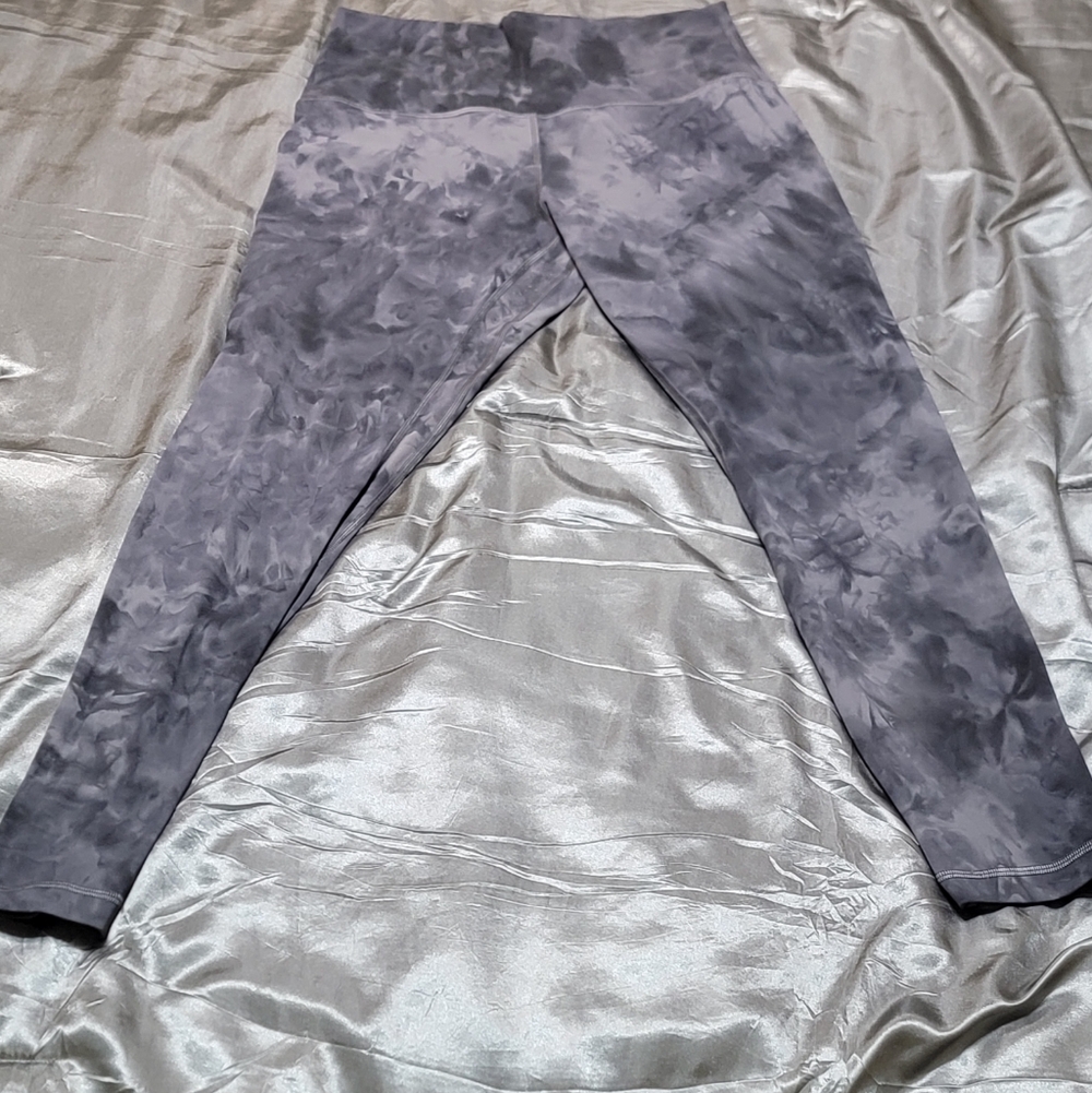 Lululemon Tie Dye Gray Camouflage  Leggings